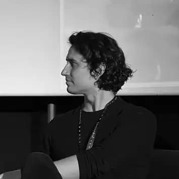 Juan Huguet · Moderador - CEO at anyformat